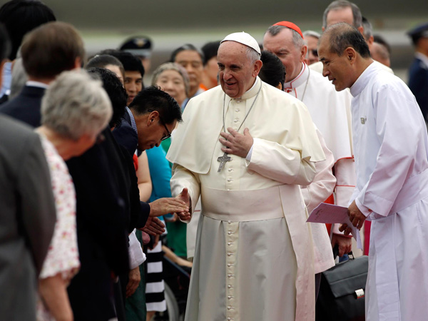Ke Korea Selatan, Paus Francis Bertemu Ribuan Warga Katolik dan Korban Tragedi Feri Sewol